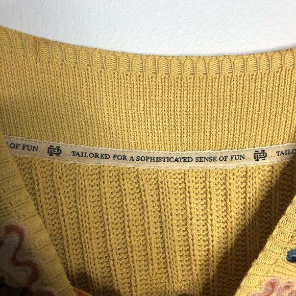 Mustard Knit Sweater with Floral Embroidery VTG L - Picture 5 of 9